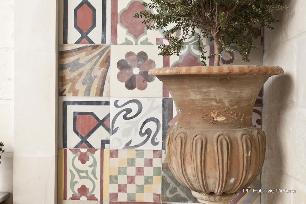 Bed and Breakfast Palazzo Dei Dondoli Lecce Exterior foto