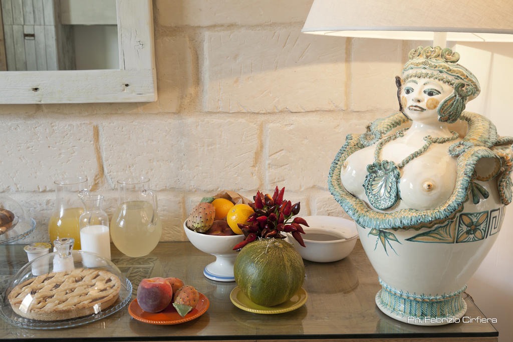 Bed and Breakfast Palazzo Dei Dondoli Lecce Exterior foto