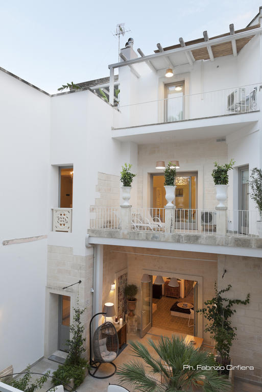 Bed and Breakfast Palazzo Dei Dondoli Lecce Exterior foto