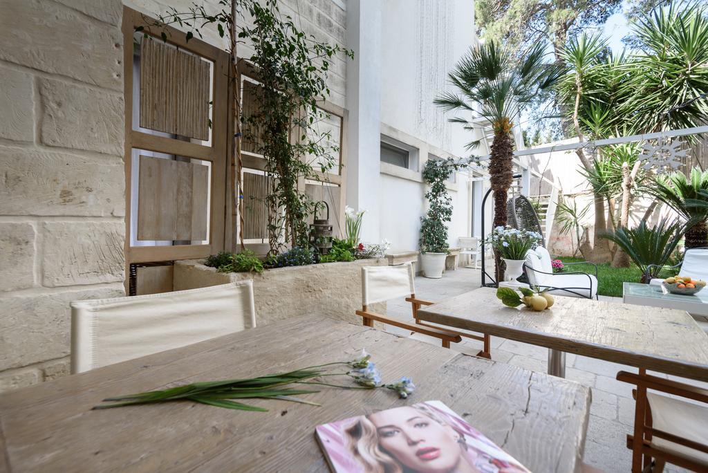 Bed and Breakfast Palazzo Dei Dondoli Lecce Exterior foto