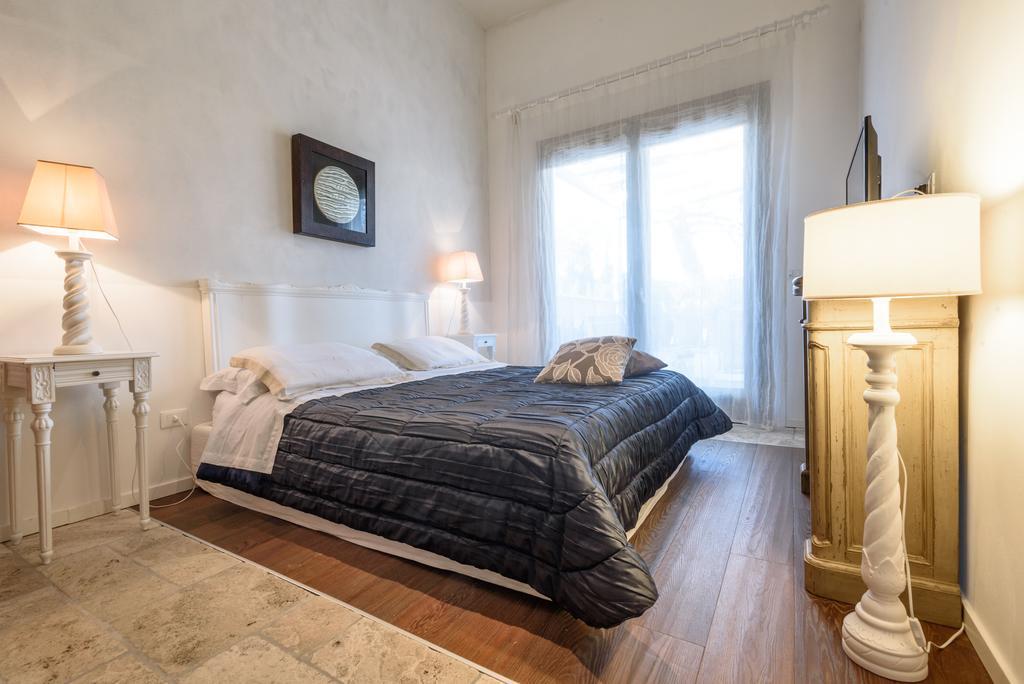 Bed and Breakfast Palazzo Dei Dondoli Lecce Exterior foto